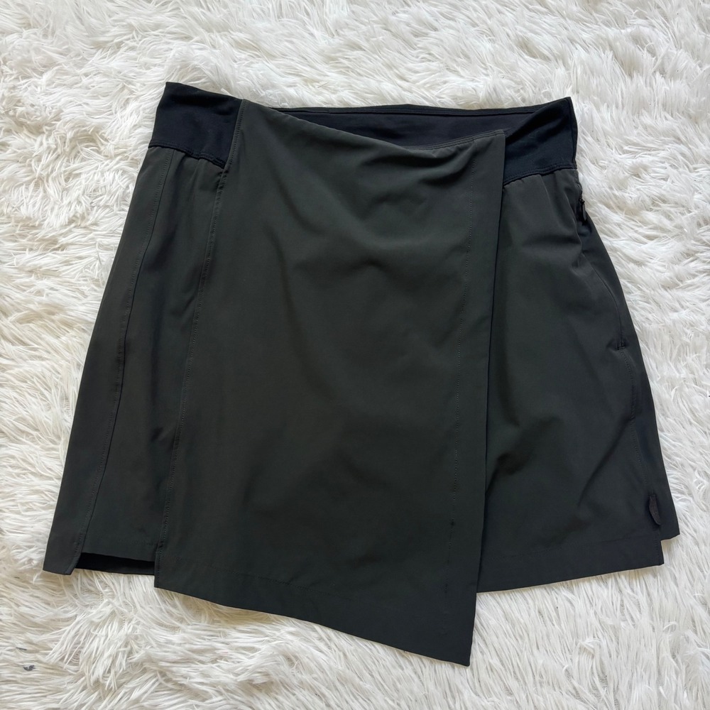 REI Co-op Black Wrap Skort Athletic Skirt with Built-In Shorts Women's Size S